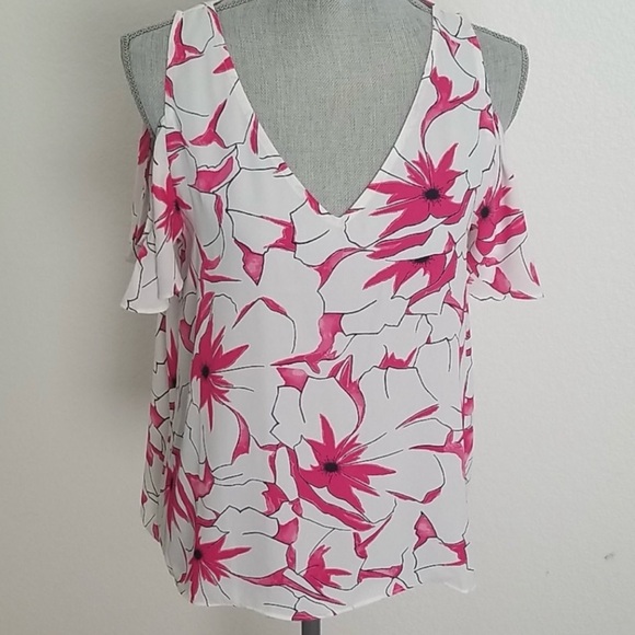 Violet & Claire Pink Floral Cold Shoulder Flutter Blouse - Picture 4 of 14